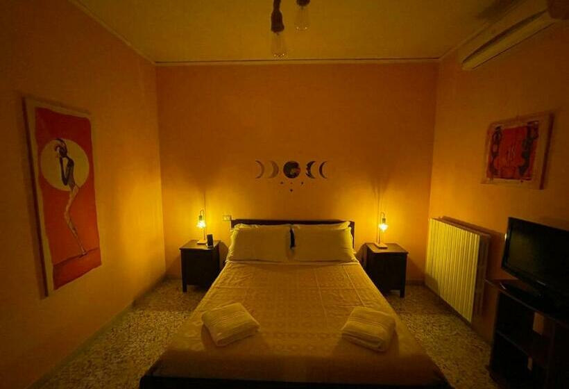 اتاق استاندارد با تراس, Mezzaluna Guest House