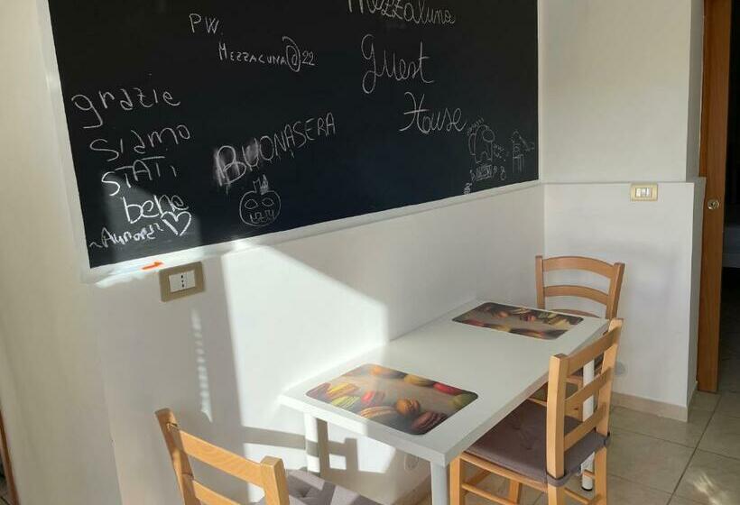 اتاق استاندارد با تخت بزرگ, Mezzaluna Guest House