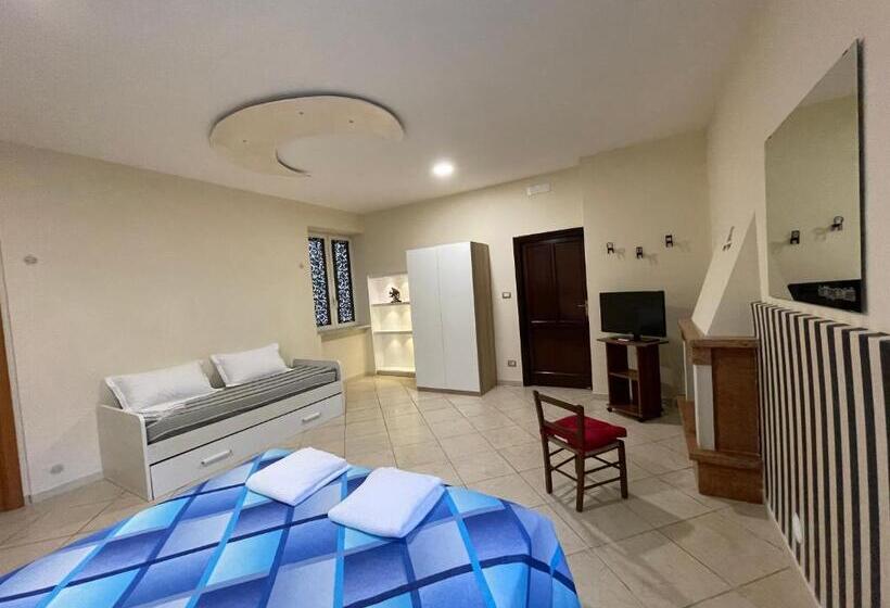 اتاق استاندارد با تخت بزرگ, Mezzaluna Guest House