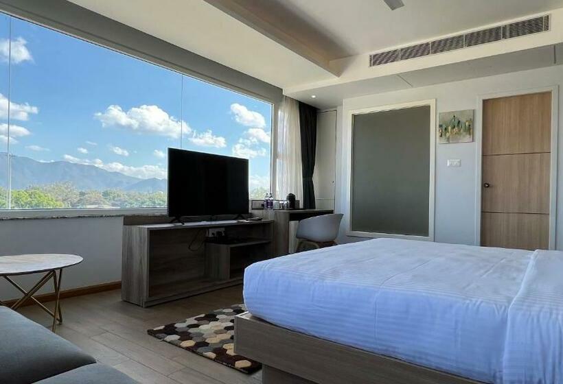 Номер Deluxe Кровать Кинг, Aurora Boutique Hotel Imphal
