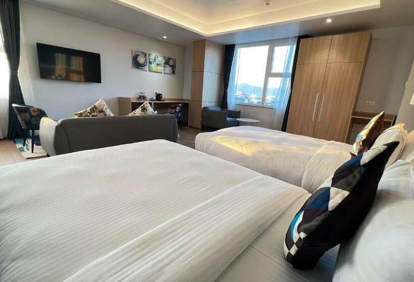 Семейный Номер Вид на Горы, Aurora Boutique Hotel Imphal