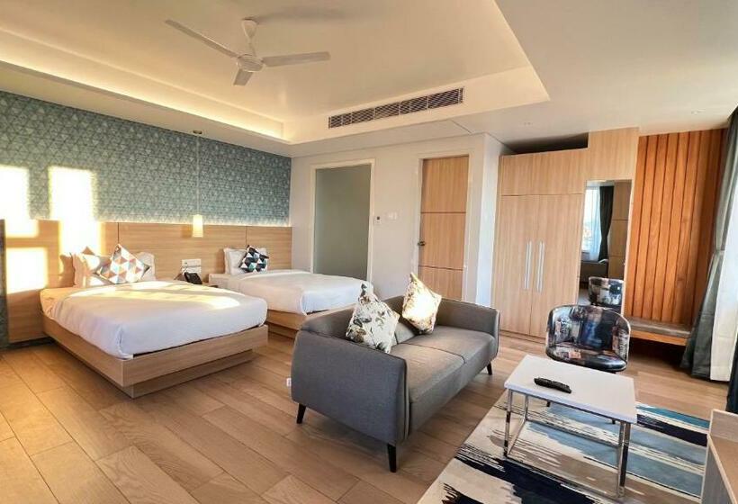 Семейный Номер Вид на Горы, Aurora Boutique Hotel Imphal