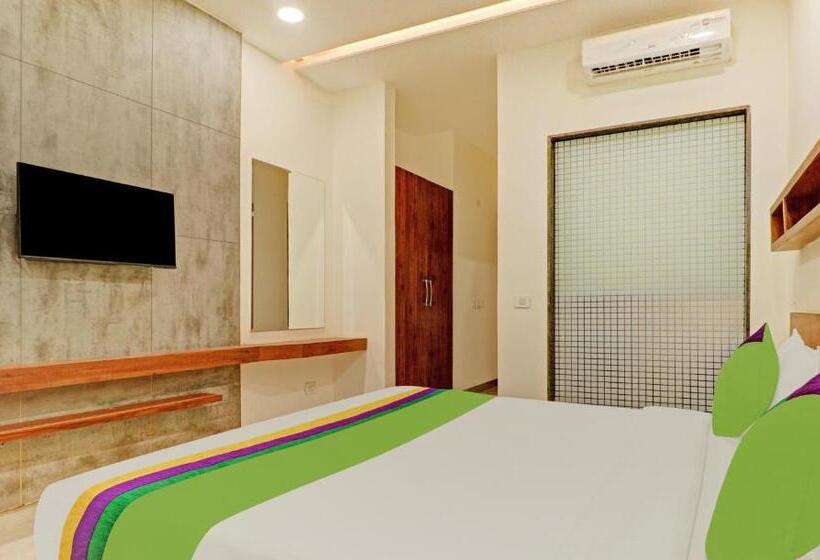 اتاق لوکس, Treebo Delmont