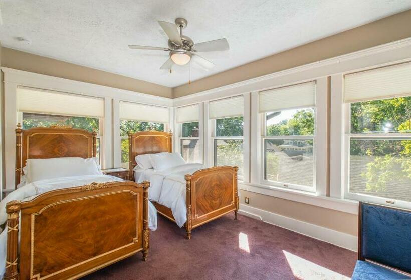 3 Bedroom Suite, Martha S Bed And Breakfast