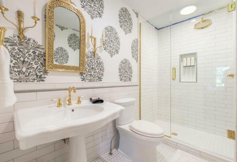 اتاق لوکس, Martha S Bed And Breakfast