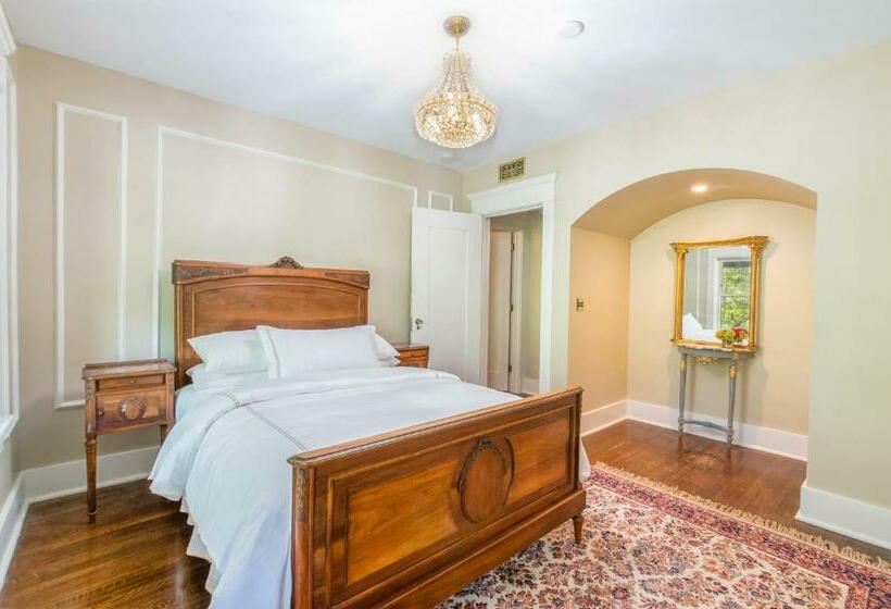 اتاق لوکس, Martha S Bed And Breakfast