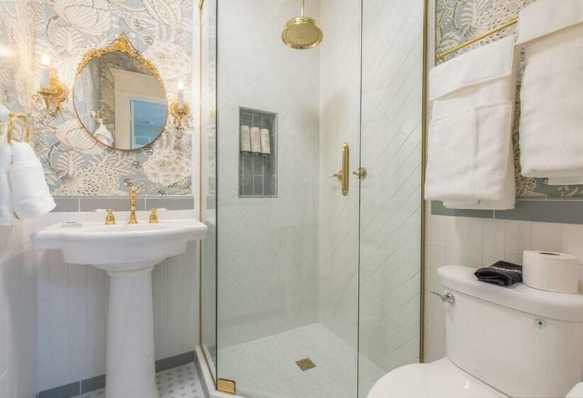 اتاق لوکس, Martha S Bed And Breakfast