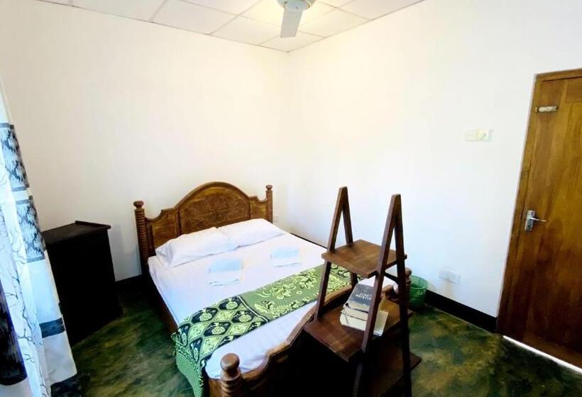 اتاق عادی, Madiha Surf House Lanka