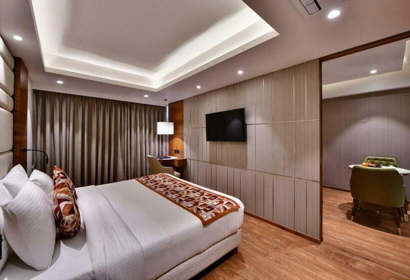 سوییت جونیور, Regenta Fairlark Vadodara
