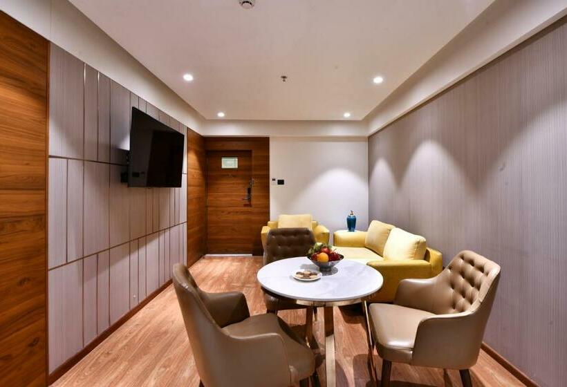 سوییت, Regenta Fairlark Vadodara