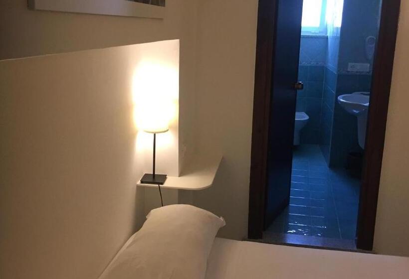 اتاق اکونومی, Maison Twentyfive