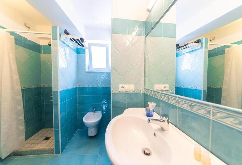 اتاق اکونومی, Maison Twentyfive