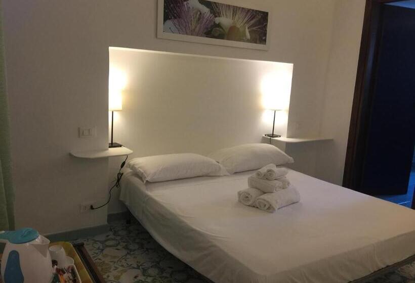 اتاق اکونومی, Maison Twentyfive