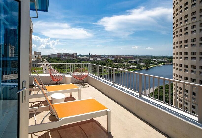 シティビュースイート, Aloft Tampa Downtown