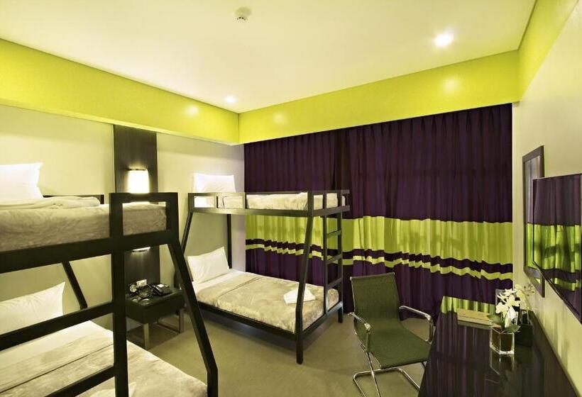 Chambre Quadruple Standard, Bayfront  Cebu  North Reclamation