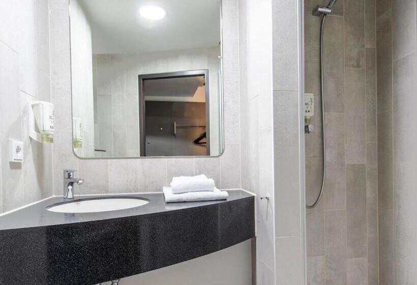 اتاق استاندارد سه نفره, B&b Hotel Regensburg City
