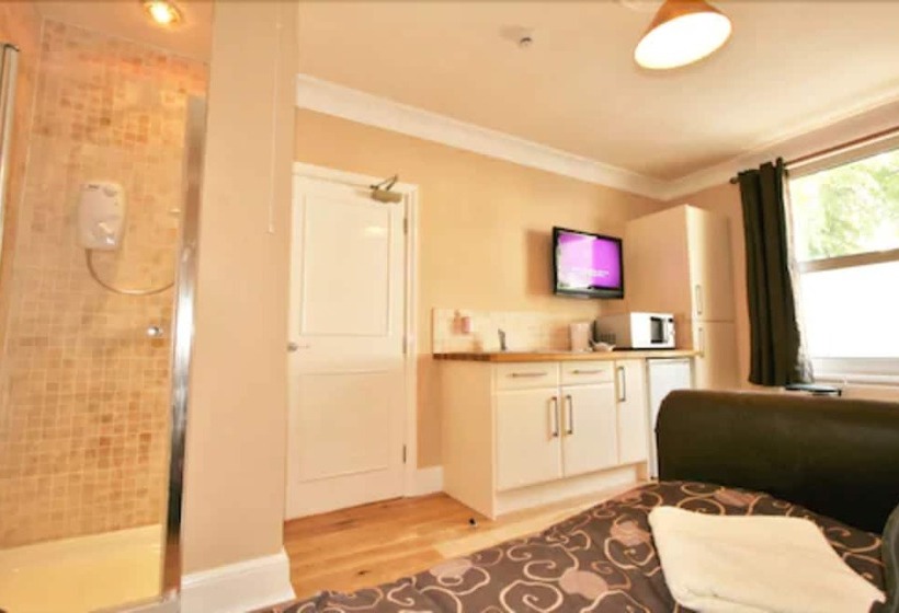 اتاق خانوادگی, Central Studios Gloucester Road By Roomsbooked   Free Parking