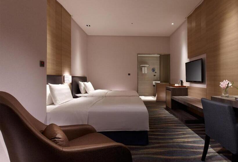 4 Bett Standardzimmer, City Suites  Kaohsiung Chenai