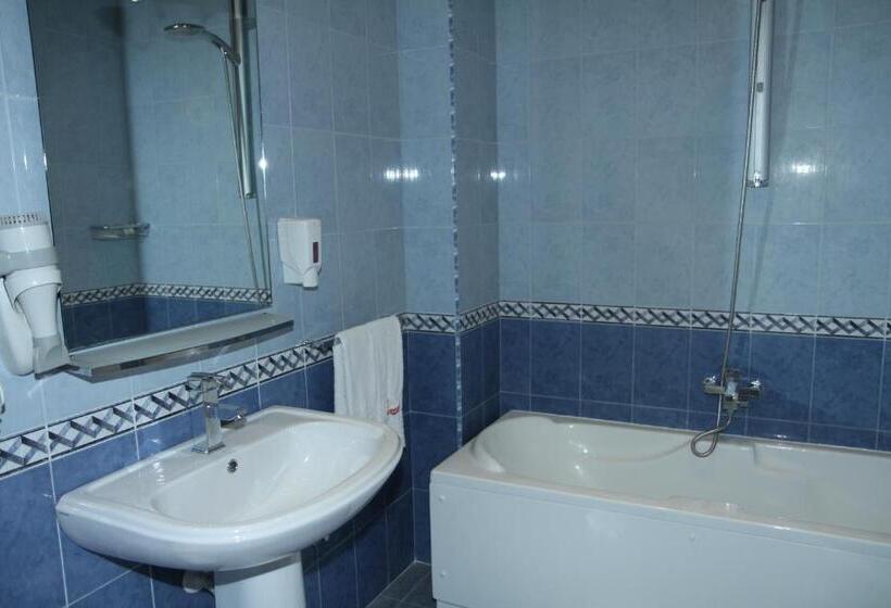 اتاق خانوادگی, Class
