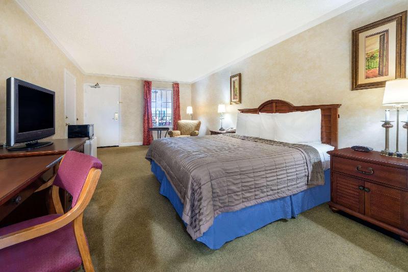 اتاق استاندارد سه نفره, Comfort  And Suites Rondonopolis