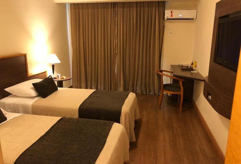 اتاق لوکس سه تخته, Gran Continental Hotel Taubaté