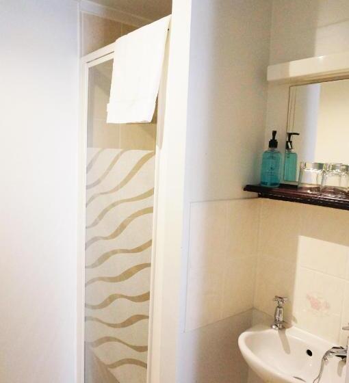 اتاق لوکس, Greyfriars Lodge Canterbury