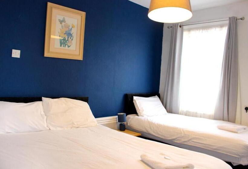 Quarto Familiar, Henson  Pleasure Beach