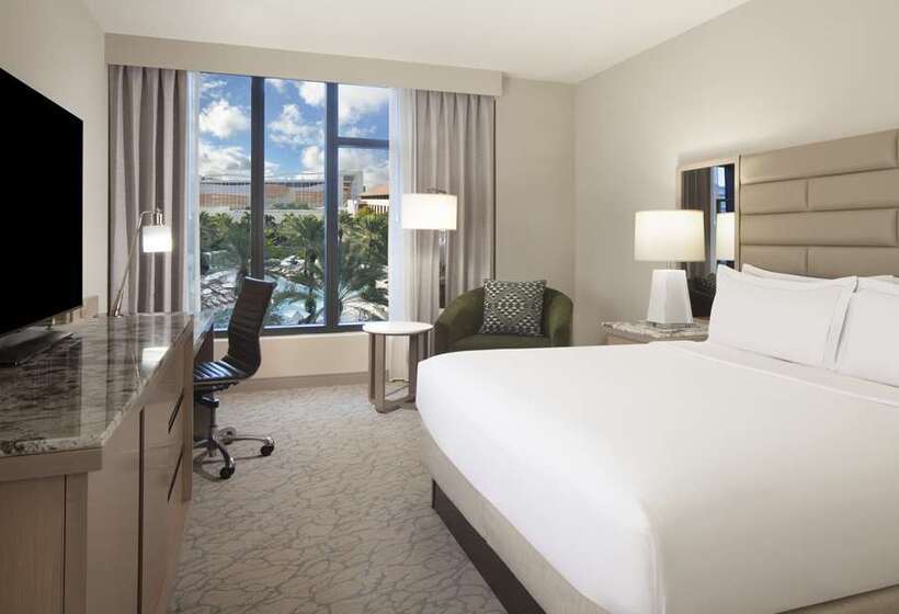 اتاق استاندارد با تخت بزرگ, Hilton Alexandria King S Ranch