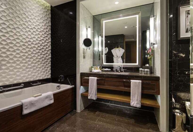 اتاق استاندارد با تخت بزرگ, Hilton Alexandria King S Ranch