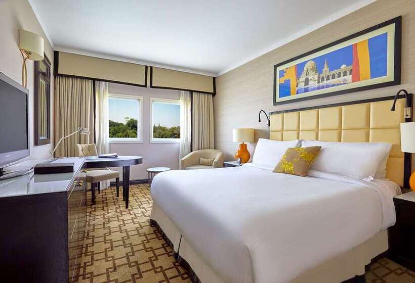 اتاق استاندارد با تخت بزرگ, Hilton Alexandria King S Ranch