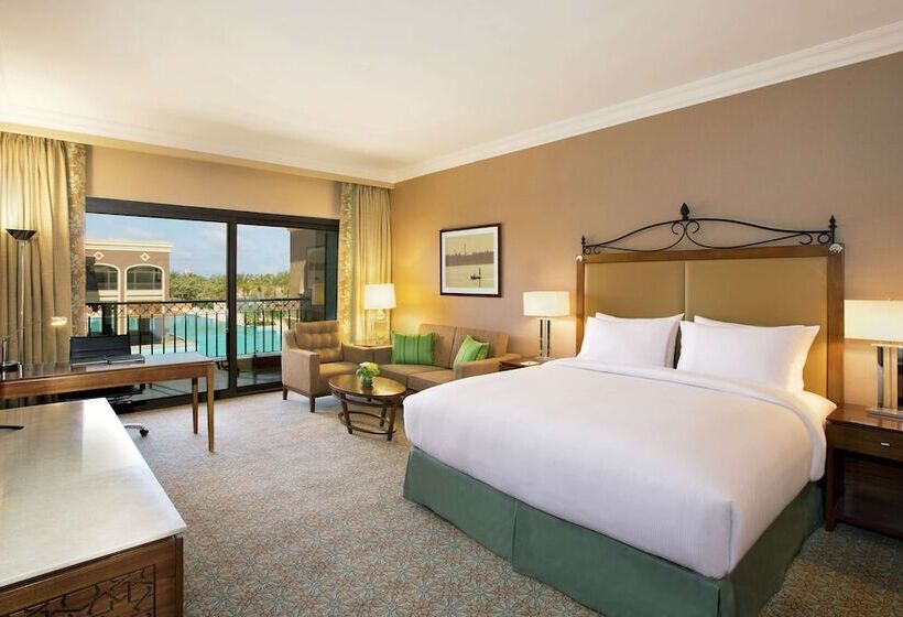 اتاق استاندارد با چشم‌انداز استخر, Hilton Alexandria King S Ranch