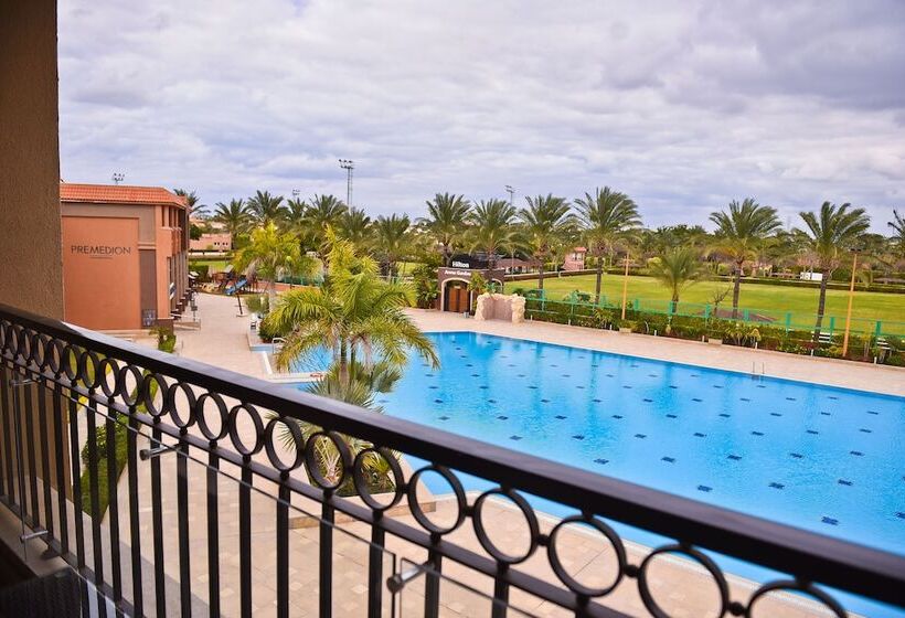 غرفة إدارية مطلة على حمام السباحة, Hilton Alexandria Kings Ranch Resort