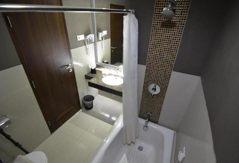 اتاق استاندارد, Howard Johnson By Wyndham Pekalongan