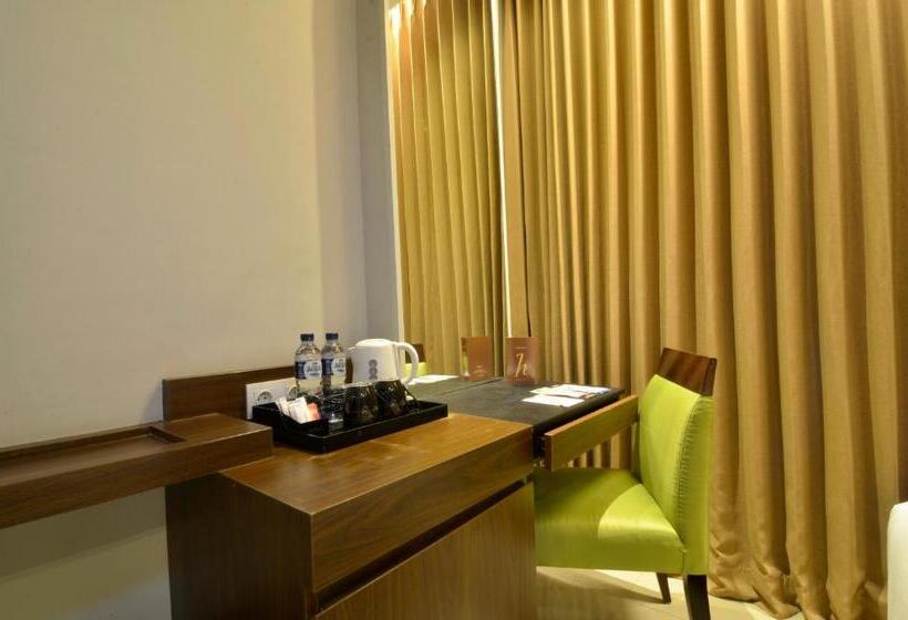 اتاق لوکس, Howard Johnson By Wyndham Pekalongan