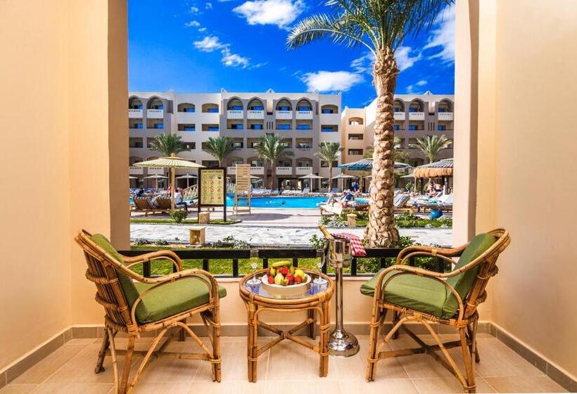 غرفة سوبيريور مطلة على حمام السباحة, El Karma Beach Resort & Aqua Park - Hurghada