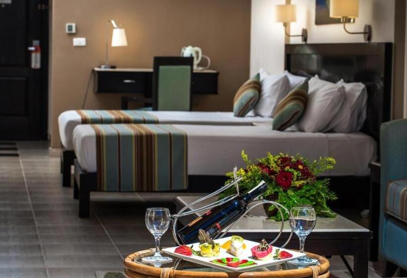 اتاق سوپریور با چشم‌انداز استخر, El Karma Beach Resort & Aqua Park - Hurghada