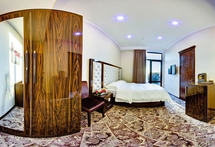 스탠다드 룸, Plaza Hotel Bishkek