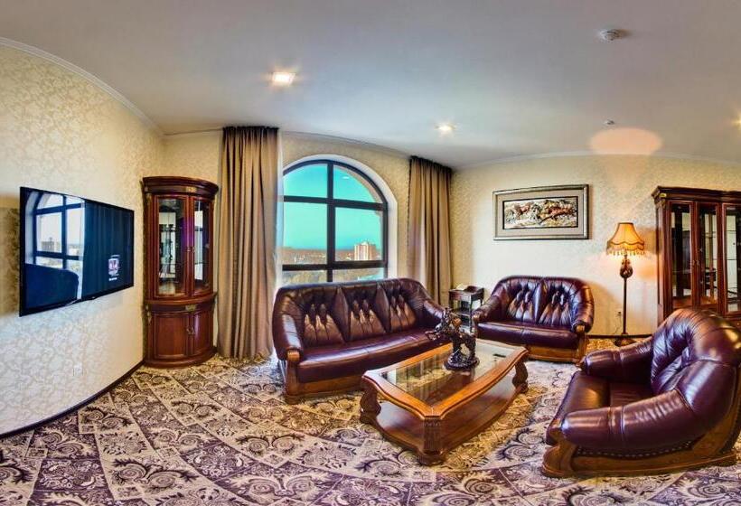 스위트, Plaza Hotel Bishkek