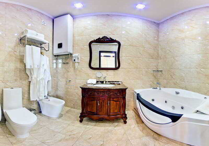 스위트, Plaza Hotel Bishkek