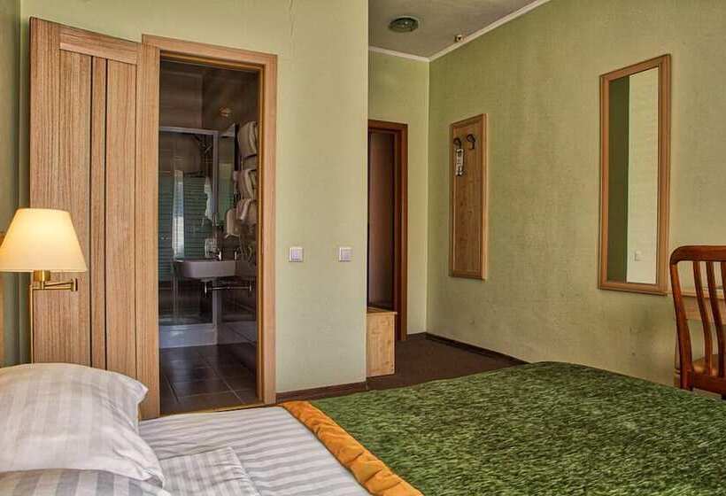 اتاق استاندارد, Kherson
