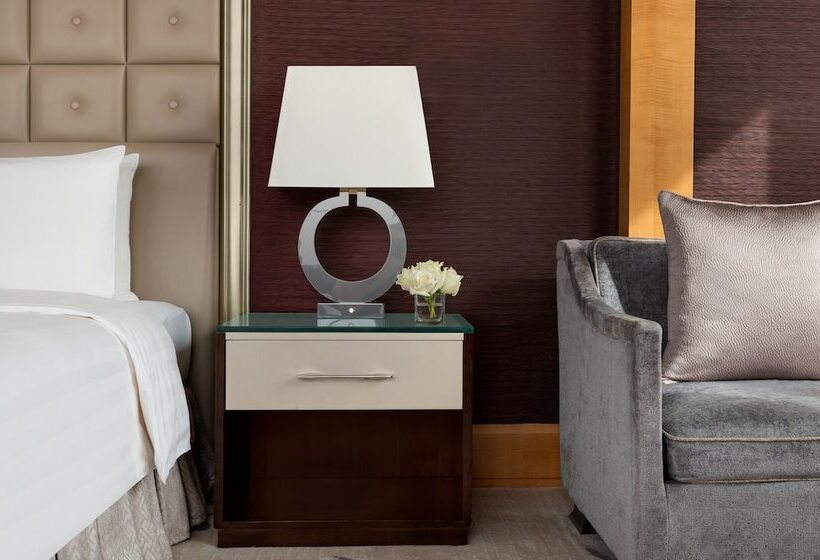 اتاق پریمیوم با چشم‌انداز دریاچه, Shangrila Nanjing