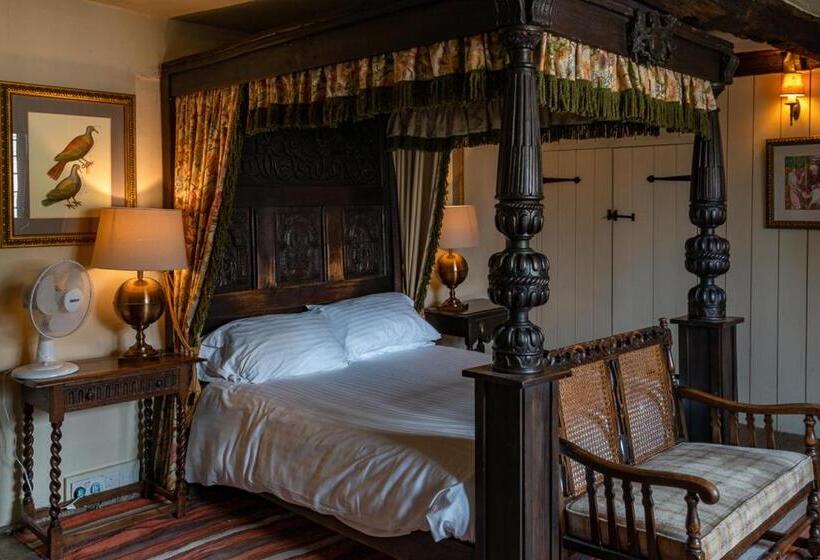 اتاق سوپریور با تخت بزرگ, The George Inn & Plaine