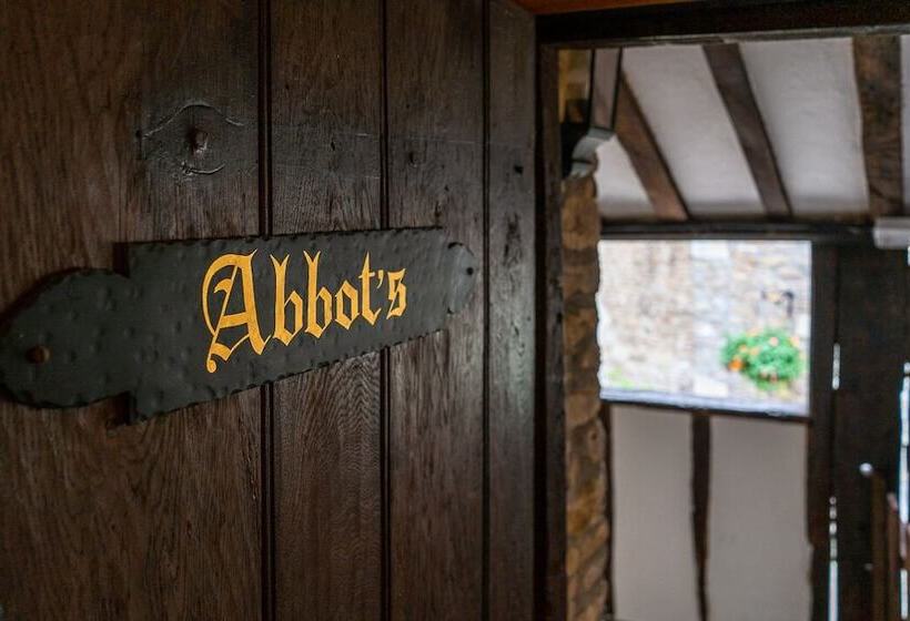 اتاق کلاسیک, The George Inn & Plaine
