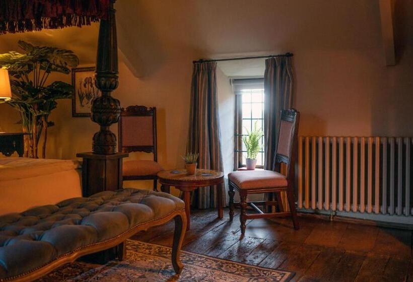 اتاق سوپریور با تخت بزرگ, The George Inn & Plaine