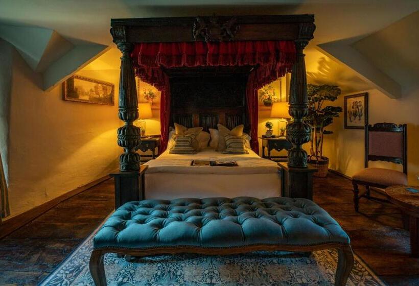 اتاق سوپریور با تخت بزرگ, The George Inn & Plaine