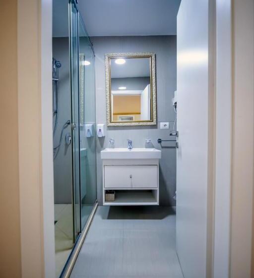 اتاق استاندارد با چشم‌انداز باغ, Univers Resort