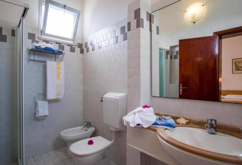 اتاق استاندارد چهار تخته, Villa Dei Fiori   Sul Mare Con Piscina
