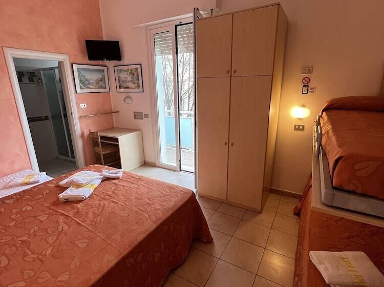 اتاق استاندارد چهار تخته, Villa Dei Fiori   Sul Mare Con Piscina