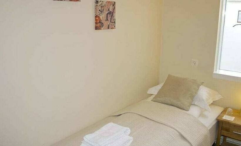 اتاق استاندارد یک تخته با سرویس بهداشتی مشترک, Comfy Guesthouse Westfjords