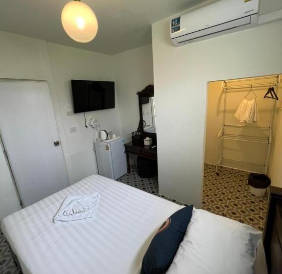 اتاق استاندارد یک تخته با سرویس بهداشتی مشترک, Roomquest Rim Praya Dinsor Road